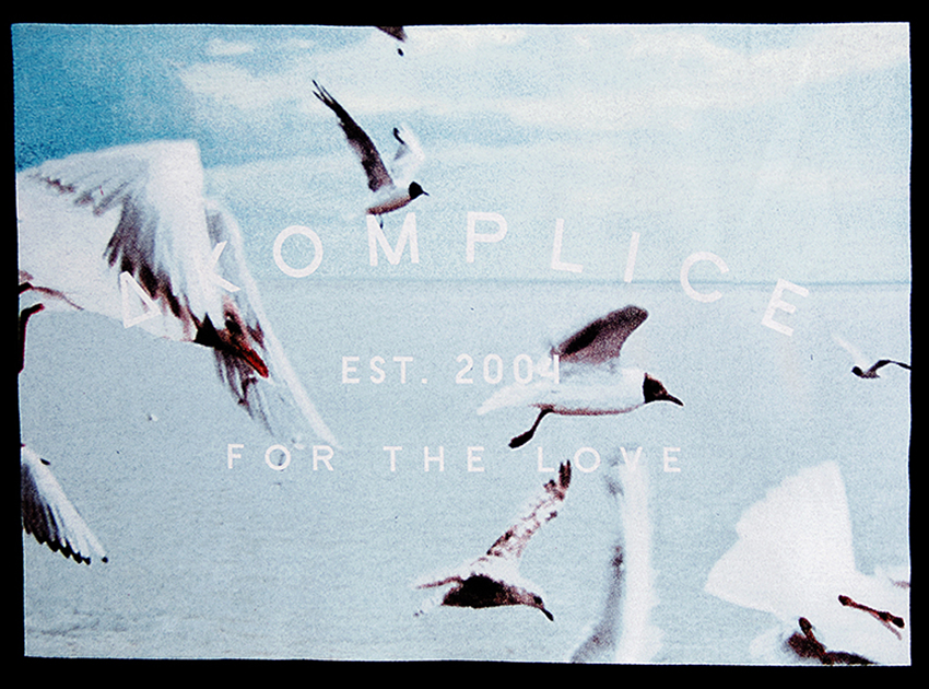 akompliceflocktank_detail