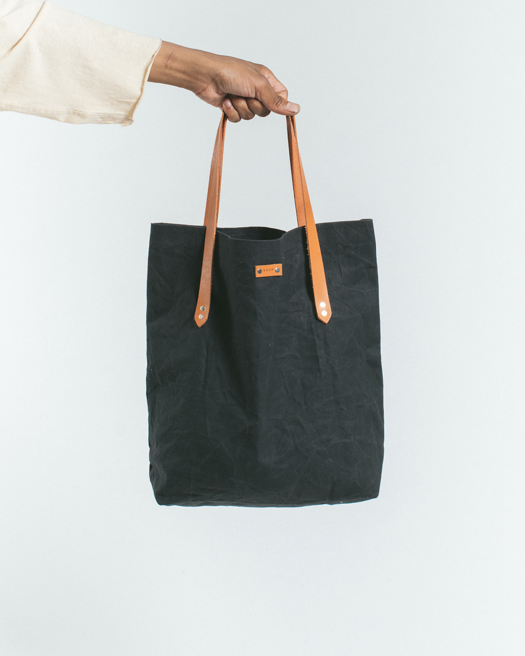 V TOTE BAG – VSOP X PAVO