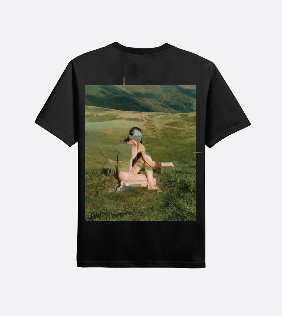 AK X SYNCHRODOGS - SCENIC SHORT SLEEVE