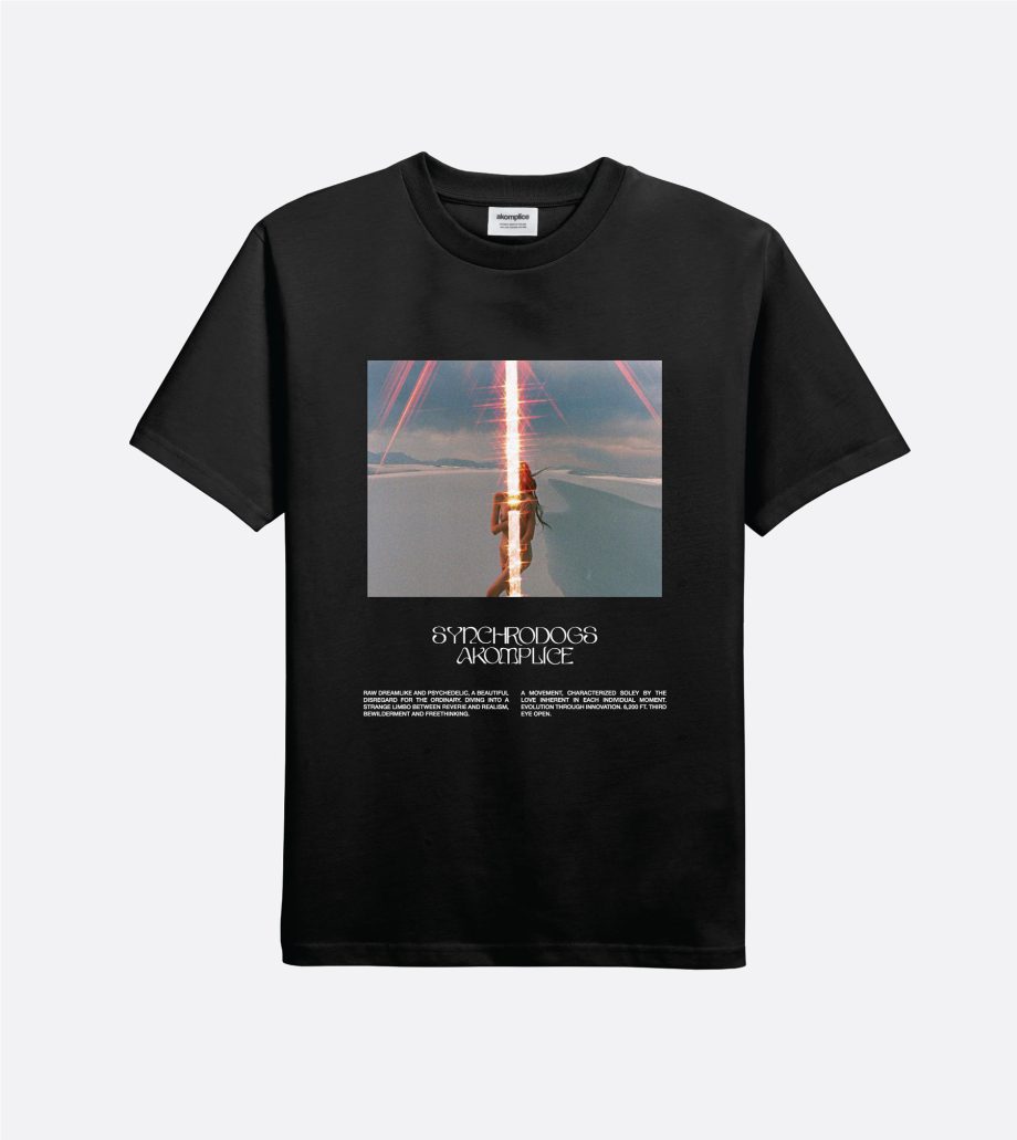 AK X SYNCHRODOGS - MOMENT SHORT SLEEVE