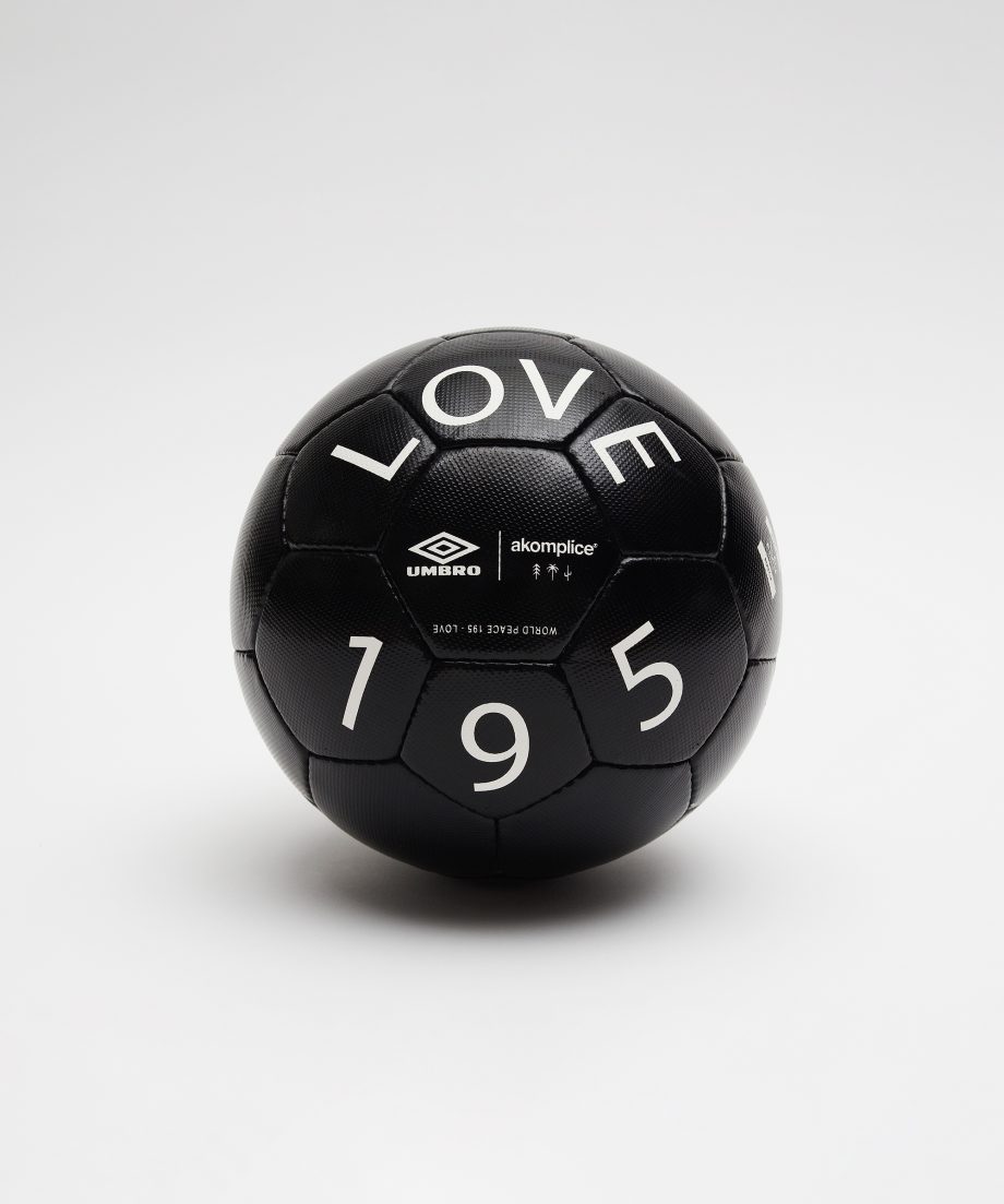 AK + UMBRO - LOVE & PEACE FUTBOL