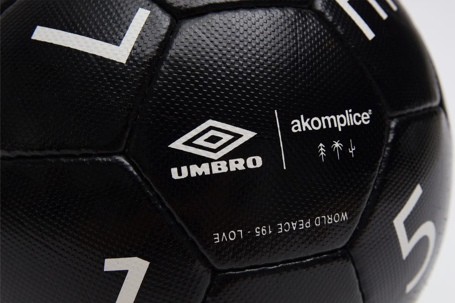 AK + UMBRO - LOVE & PEACE FUTBOL